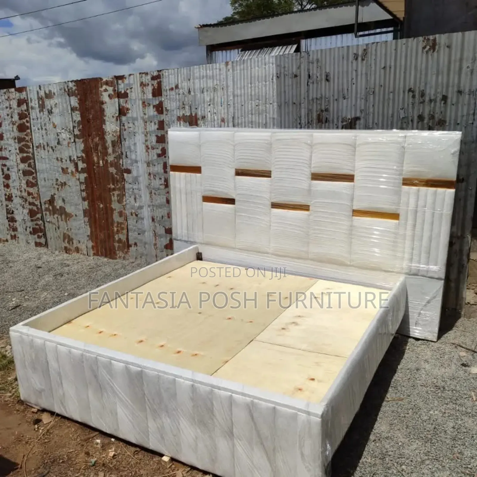 5x6 Cream White Chester Bed - Payment on Delivery