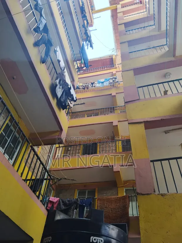 2bdrm Apartment in Family Apartment, Roysambu for sale