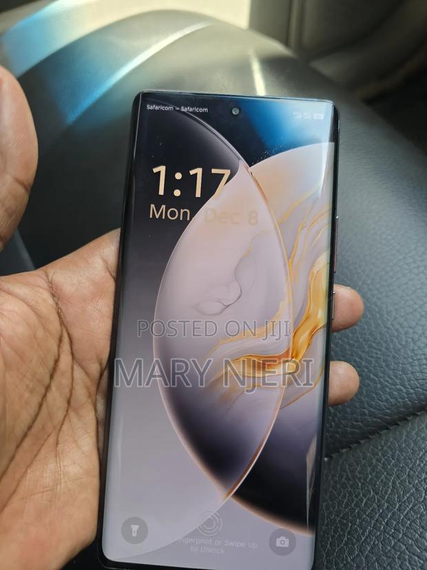 Tecno Camon 30S 128 GB Black - thumbnail 8