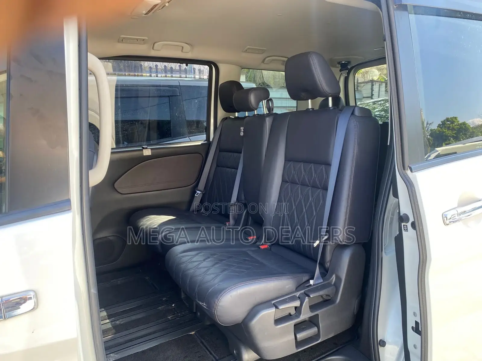 Nissan Serena 2019 White