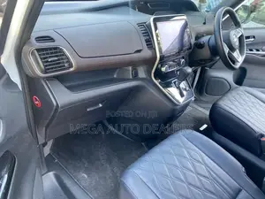 Nissan Serena 2019 White
