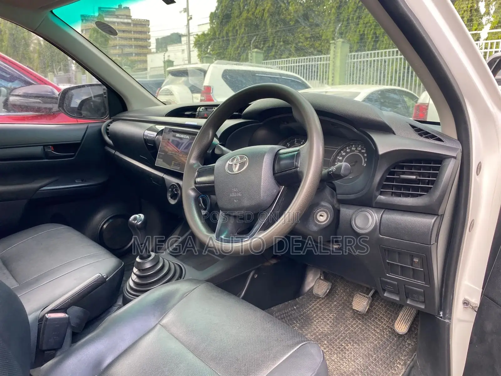 Toyota Hilux 2018 White