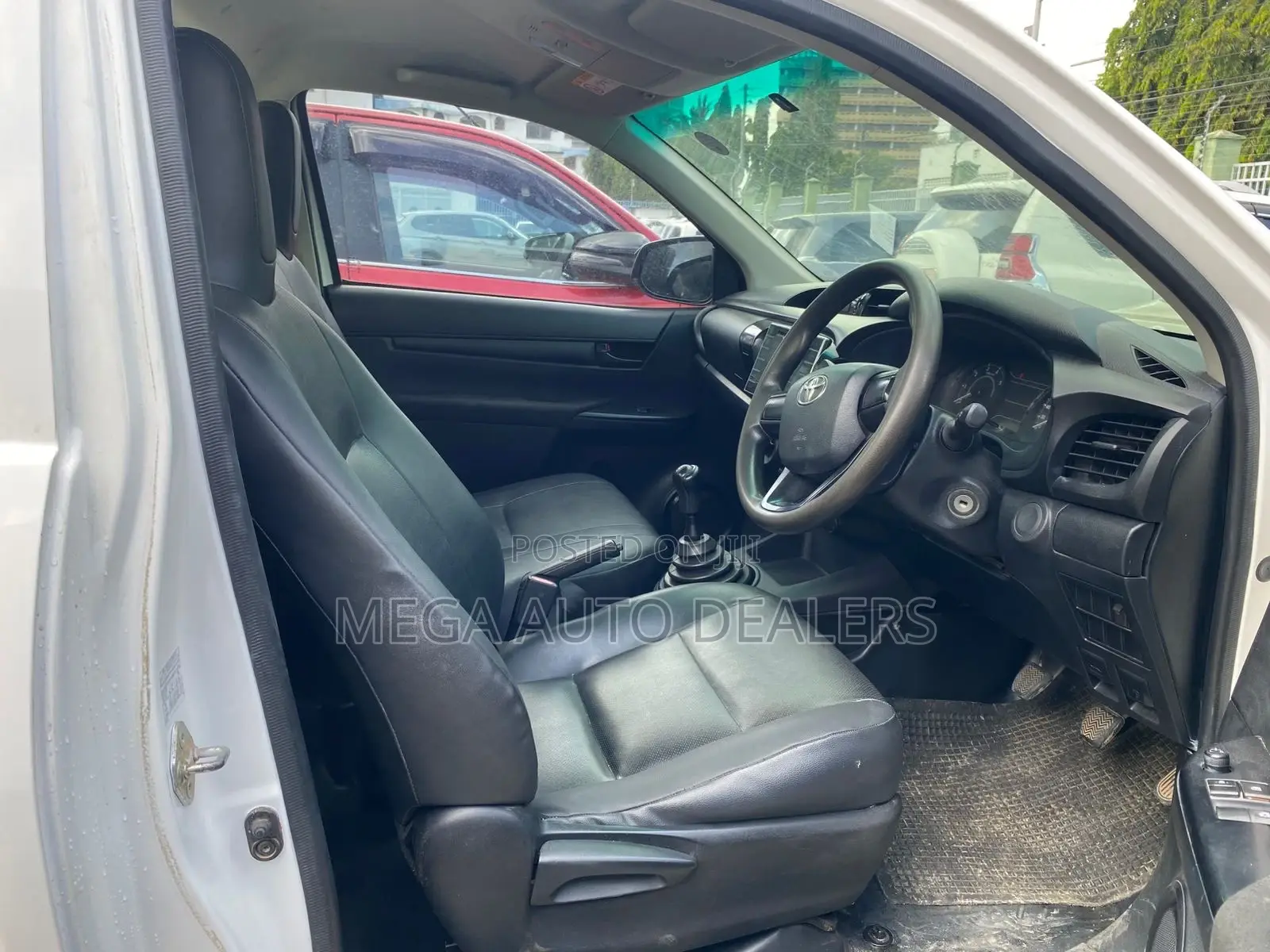 Toyota Hilux 2018 White