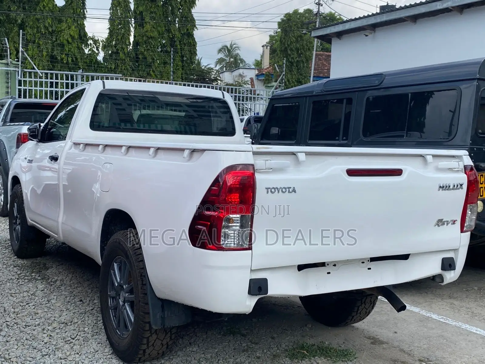 Toyota Hilux 2018 White