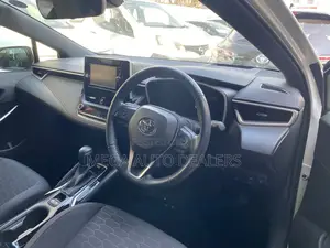 Toyota Corolla 2018 White