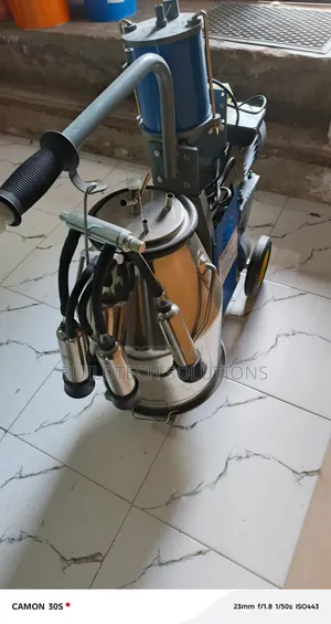 Single Bucket Electric Milking Machine