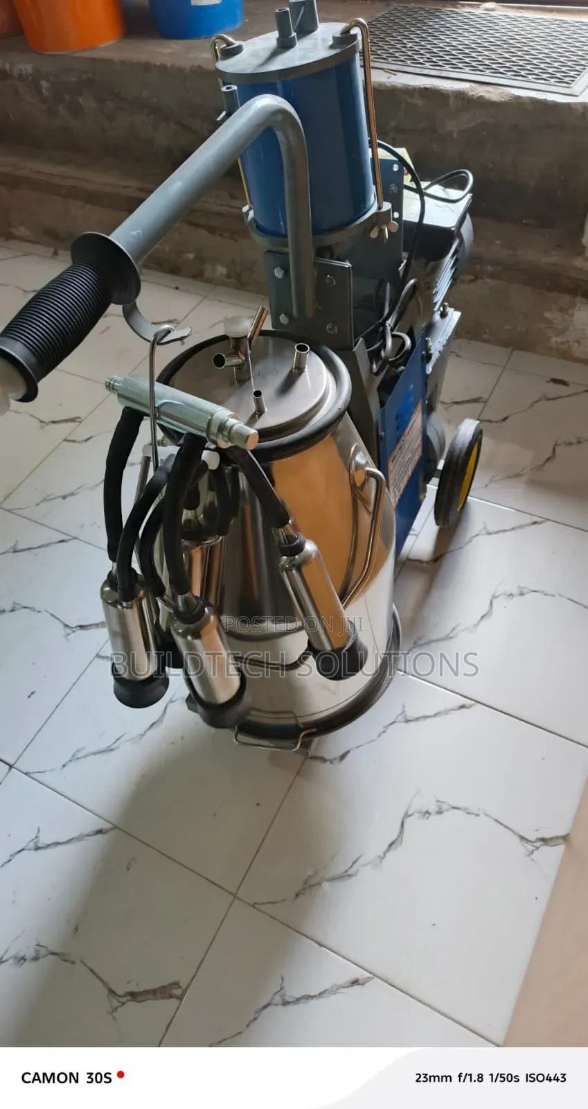 Single Bucket Electric Milking Machine
