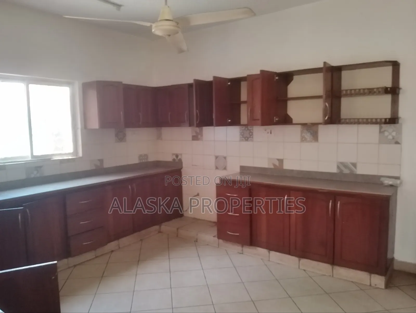 5bdrm Mansion in Nyali Estate for sale