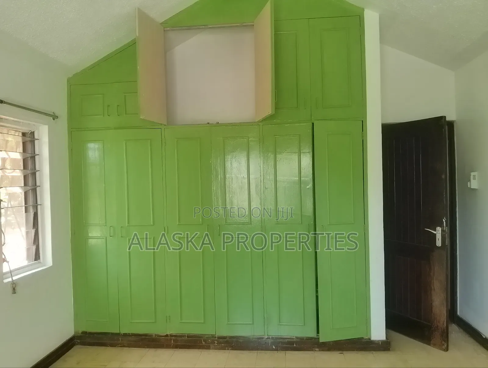 5bdrm Mansion in Nyali Estate for sale