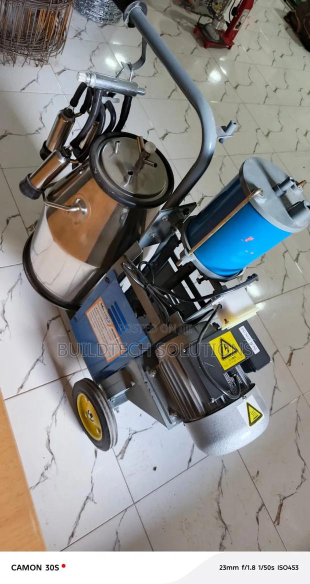 Automatic Single Bucket Cow Milker - main view