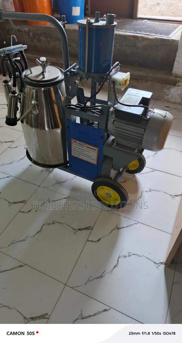 High- Efficiency Single Bucket Milking System.