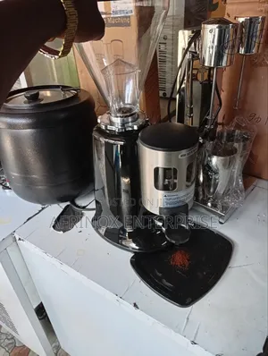 Barista-Grade Coffee Grinder
Bring Out the Full Flavour of Every Bean.