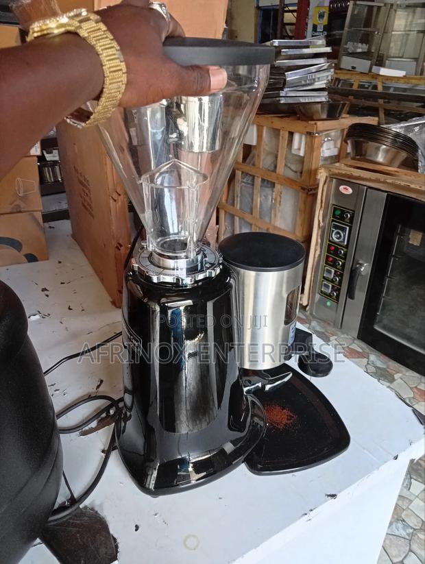 High-Performance Coffee Grinder Machine. - main view