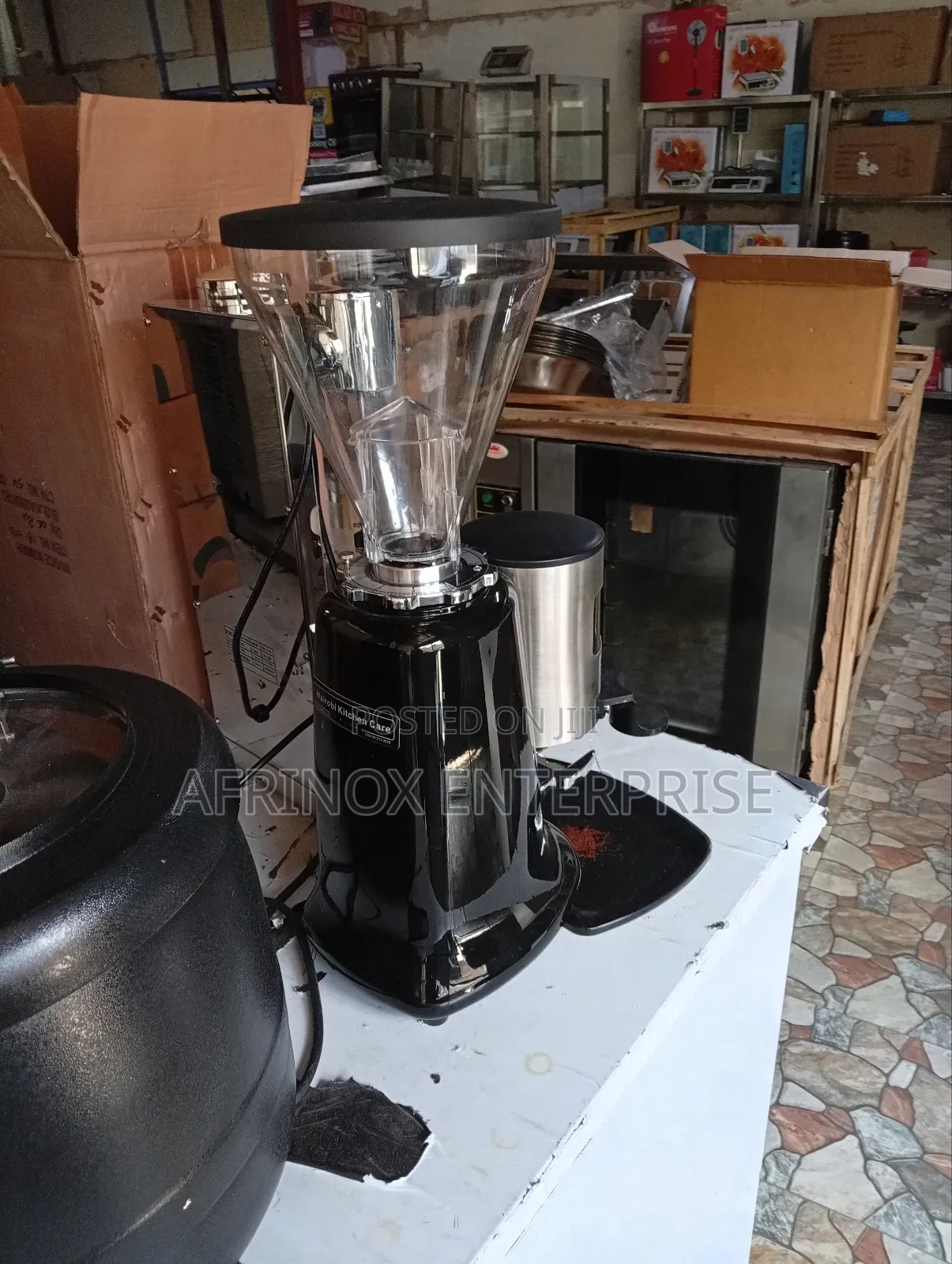 Coffee Grinder Machine – Commercial Grade
Fast, Consistent Durable