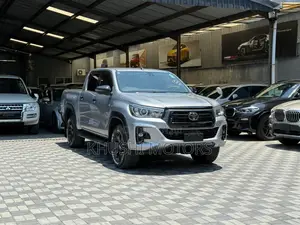 Toyota Hilux Revo Double Cab Deisel 2.4 AWD 2019 Silver