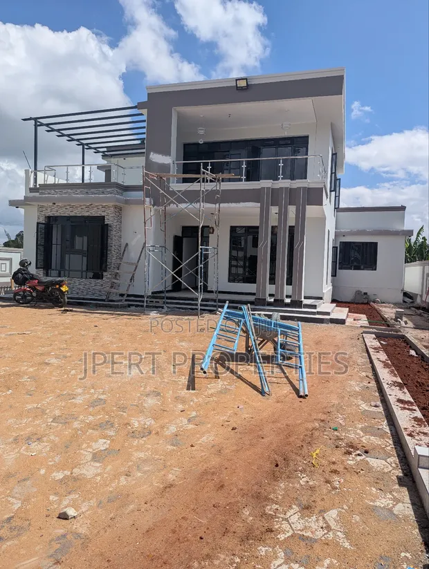 4bdrm Maisonette in Mugutha, Ruiru for sale