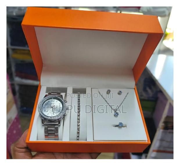 Elegant 5 in 1 Ladies Gift Set - thumbnail 2