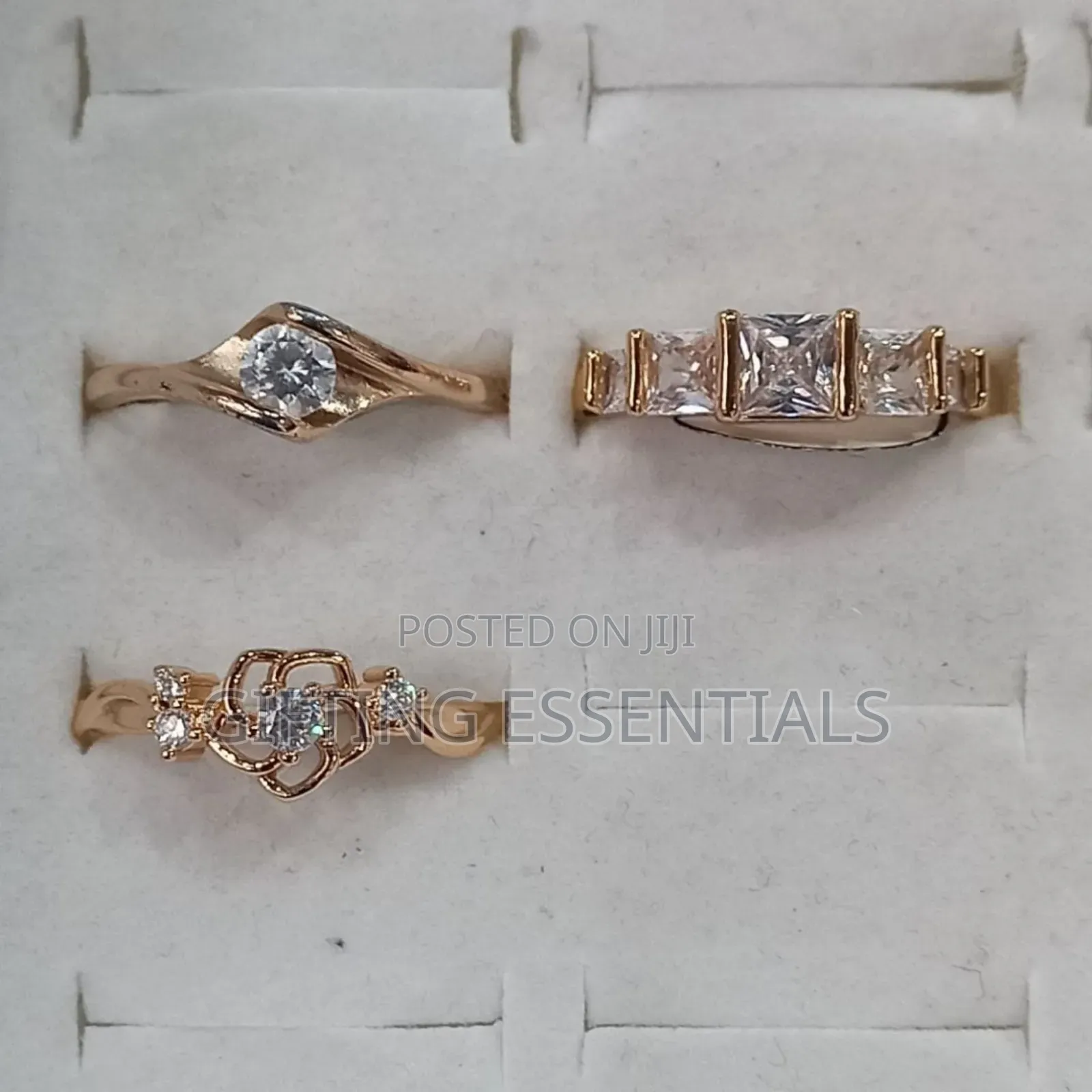 Beautiful Simple Silver Gold Engagement Ring With Box Packaging