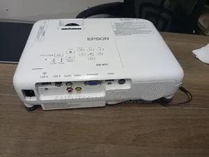 Bright Portable Projector – Epson Eb-W51, 4000 Lumens Wxga