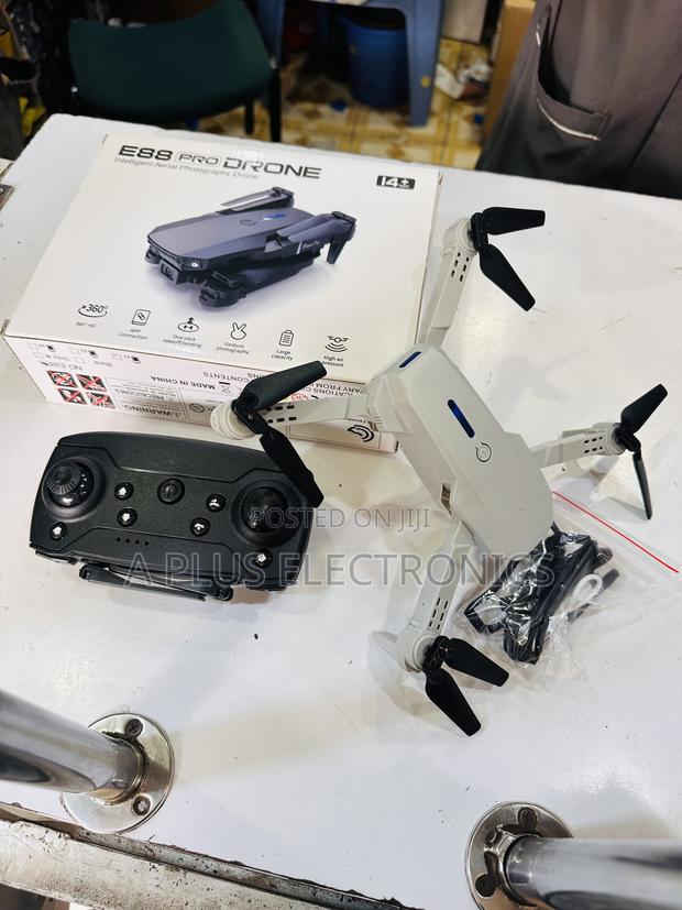 E88/E99 Foldable Toy Drone – Perfect for Children - main view