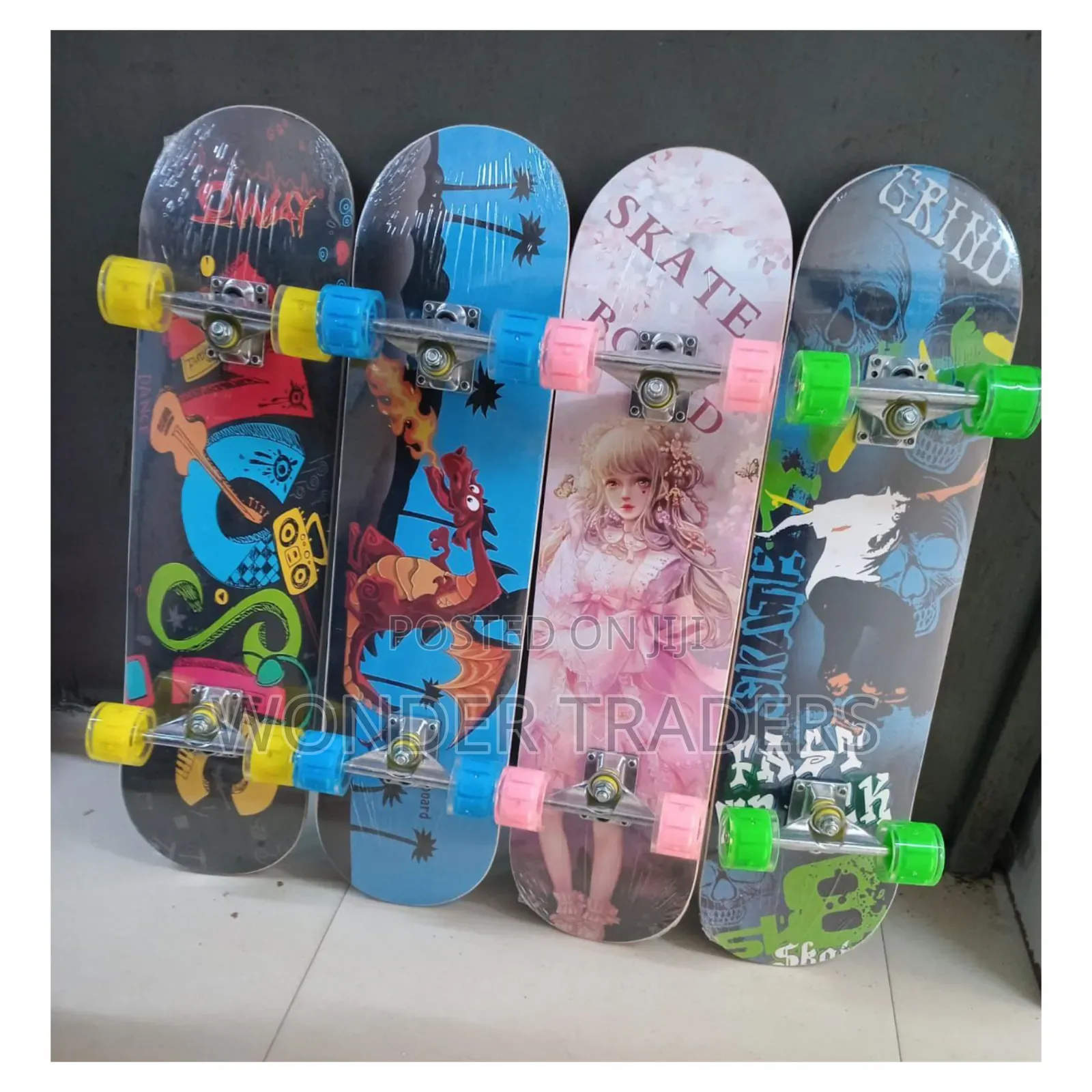 Long Skate Board 80cm Long
,With Grip Tape/ Antislide at the Top
,