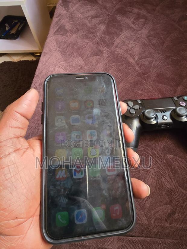 Apple iPhone 11 64 GB Red - thumbnail 3