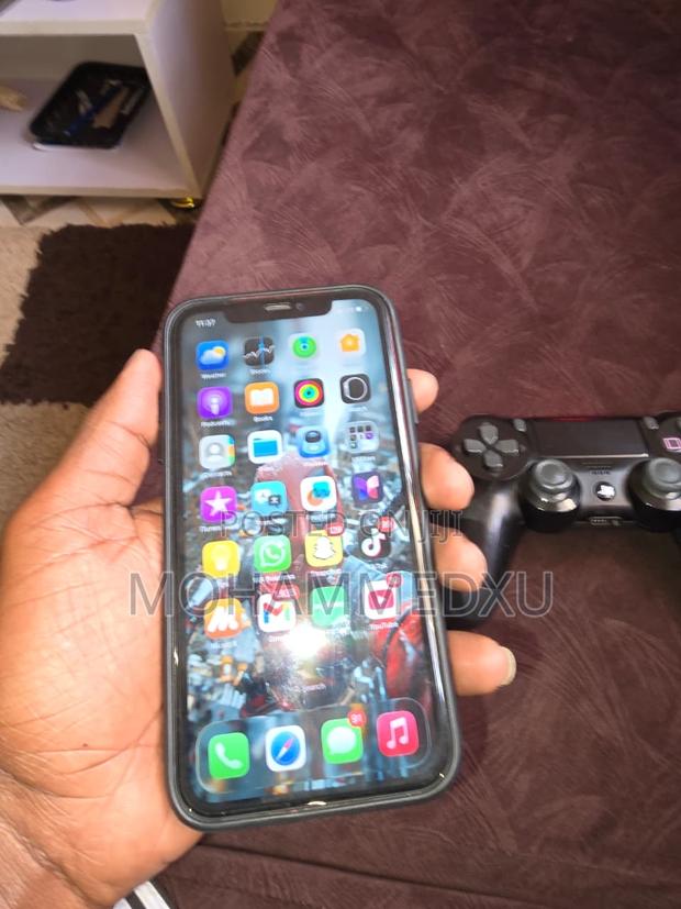 Apple iPhone 11 64 GB Red - thumbnail 4