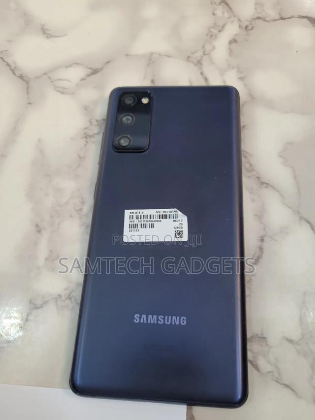 Samsung Galaxy S20 FE 128 GB Blue - main view