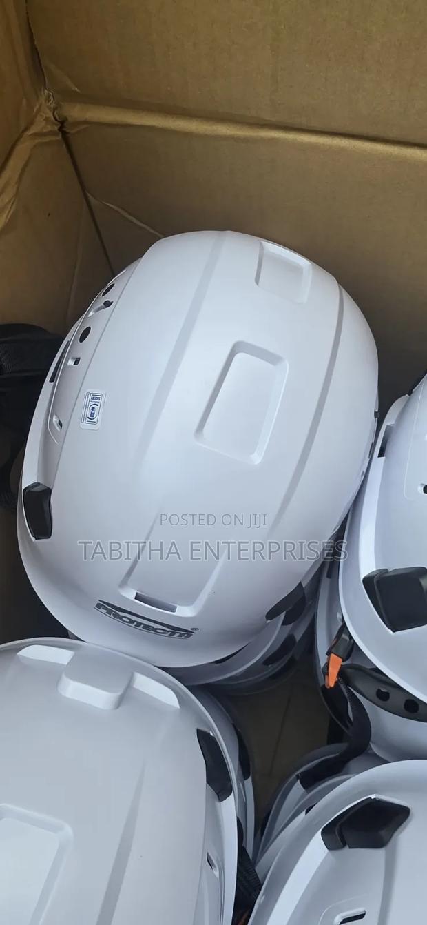 Protective Helmet/ Helmet - main view