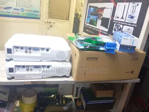 Refurbished Epson S41 Projector - 3300 Lumens