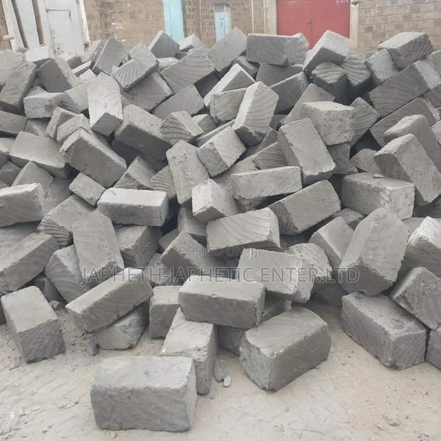 Ndarugo Machine Cut Stones - thumbnail 4