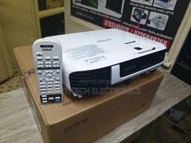 Epson Projector Eb S31 - 3200 Lumens Clarity - thumbnail 2