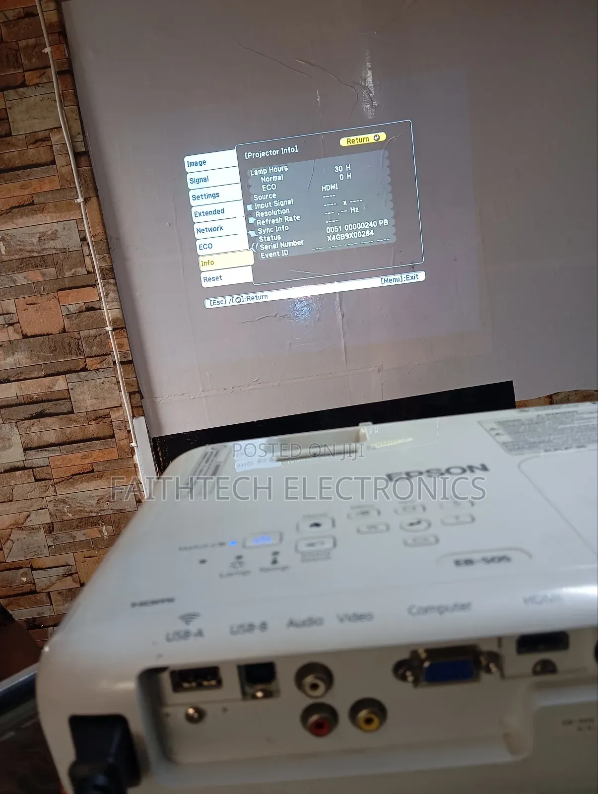 Epson Eb S05 Projector With Free Hdmi Cable