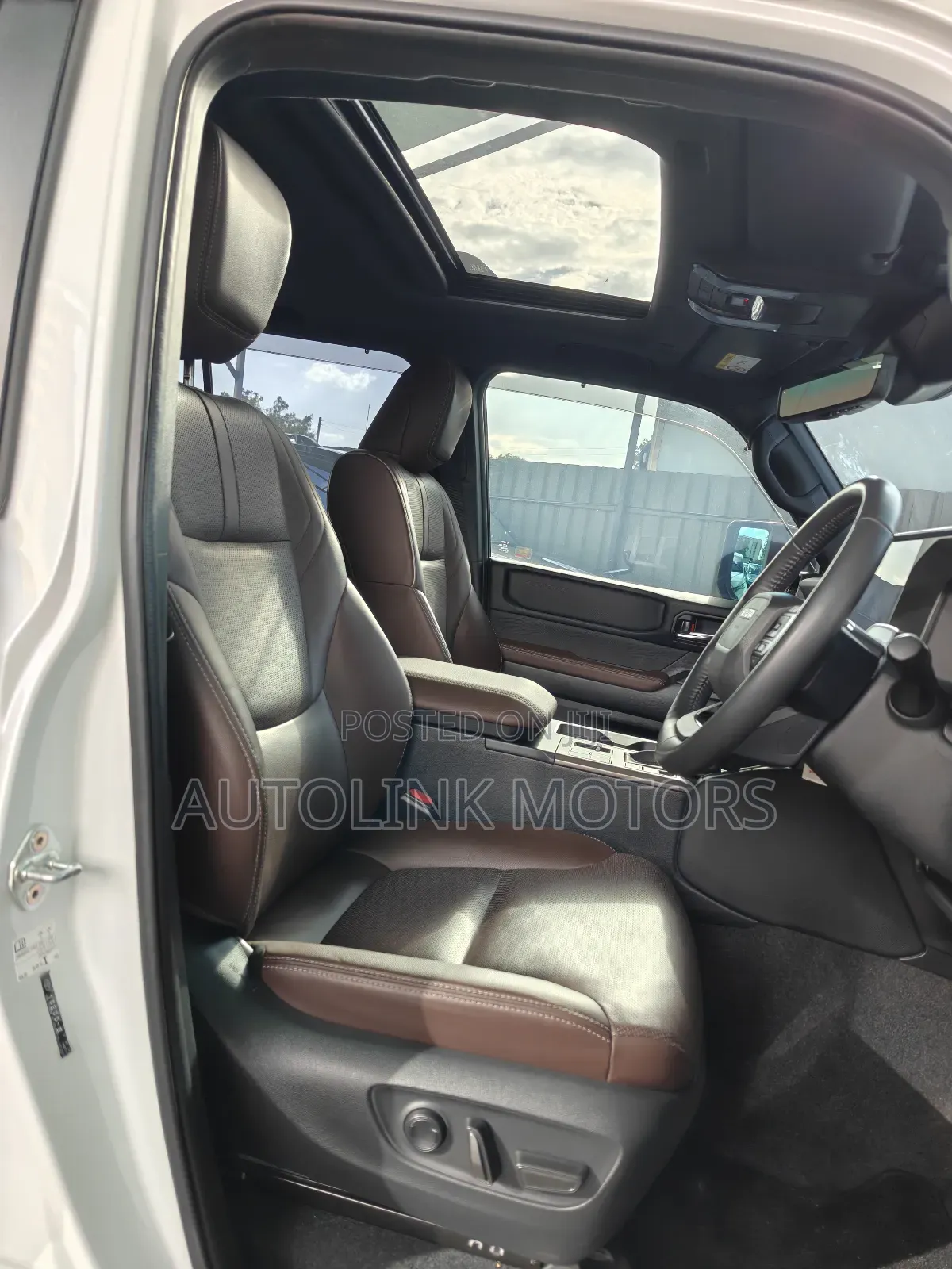 Toyota Land Cruiser Prado 2.7 2024 White