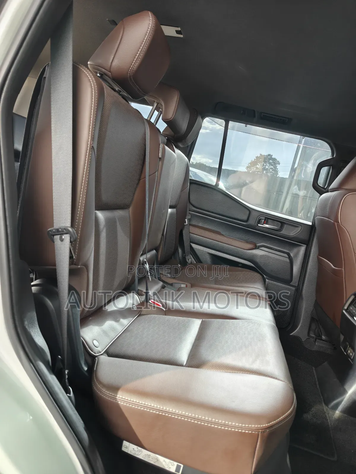Toyota Land Cruiser Prado 2.7 2024 White