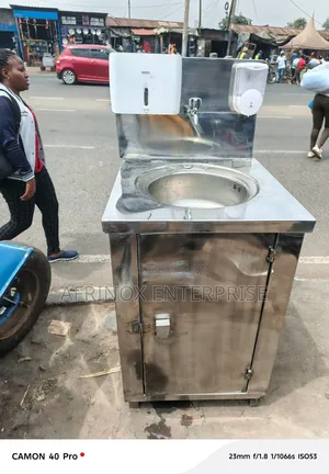 Stainless Steel Hand Wash Station With Foot Pedal and a Water Tank