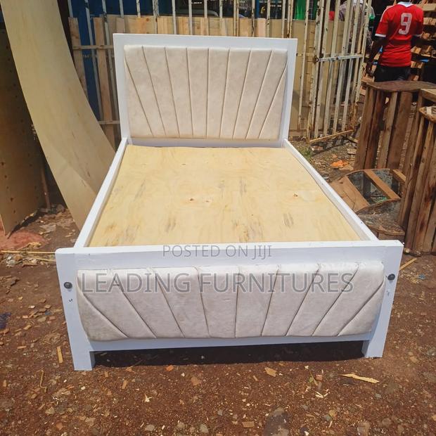 White Black Mocket Bed 4x6