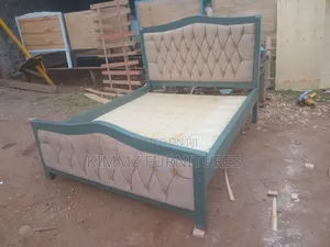 5x6 Gray and Brown Mocket Bed