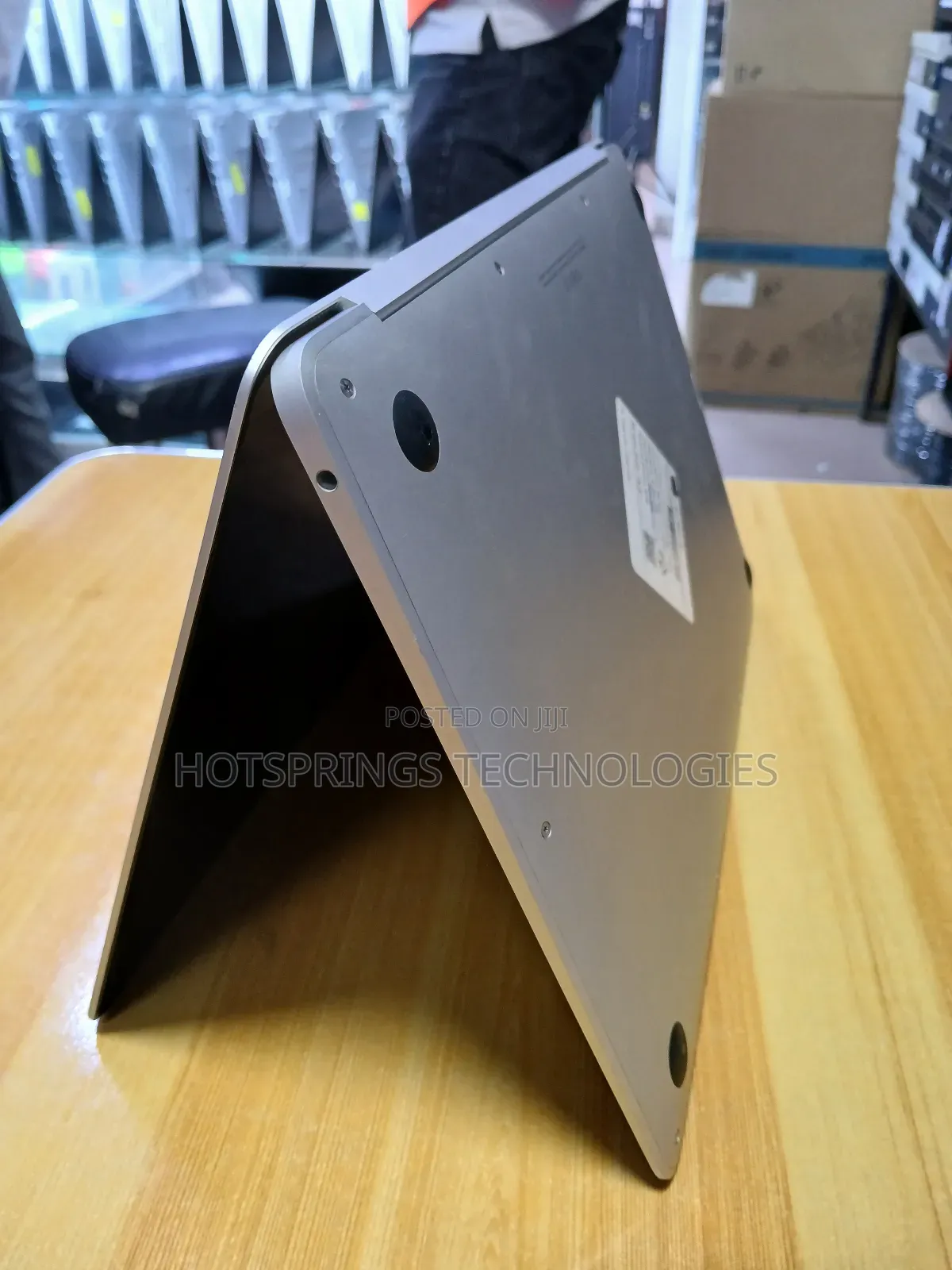 Laptop Apple MacBook Air 2020 8GB Intel Core i5 SSD 512GB