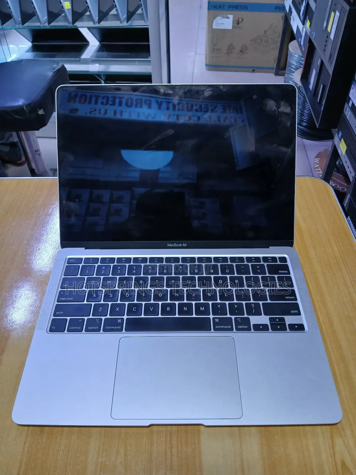 Laptop Apple MacBook Air 2020 8GB Intel Core i5 SSD 512GB