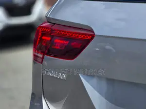 Volkswagen Tiguan 2018 Gray