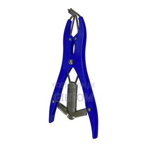 Tail Docking Pliers for Applying Rubber Ring - main view