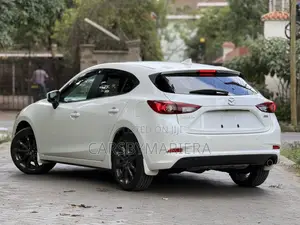 Mazda Axela 2018 White