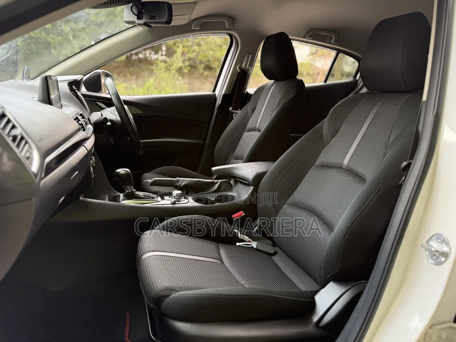 Mazda Axela 2018 White