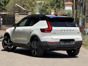 Volvo XC40 T5 Petrol AWD 2019 White