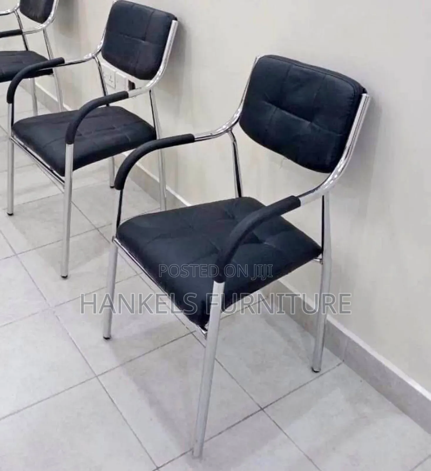 Armrest Chrome Visitor Chair – Sleek, Supportive Professional