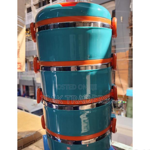 *Layered Stainless Thermal Steel Lunchbox*
Insulated - main view