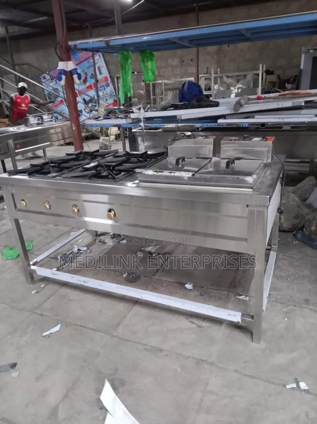 Combined Cooking Rage(4-Burner and a Double Fryer
