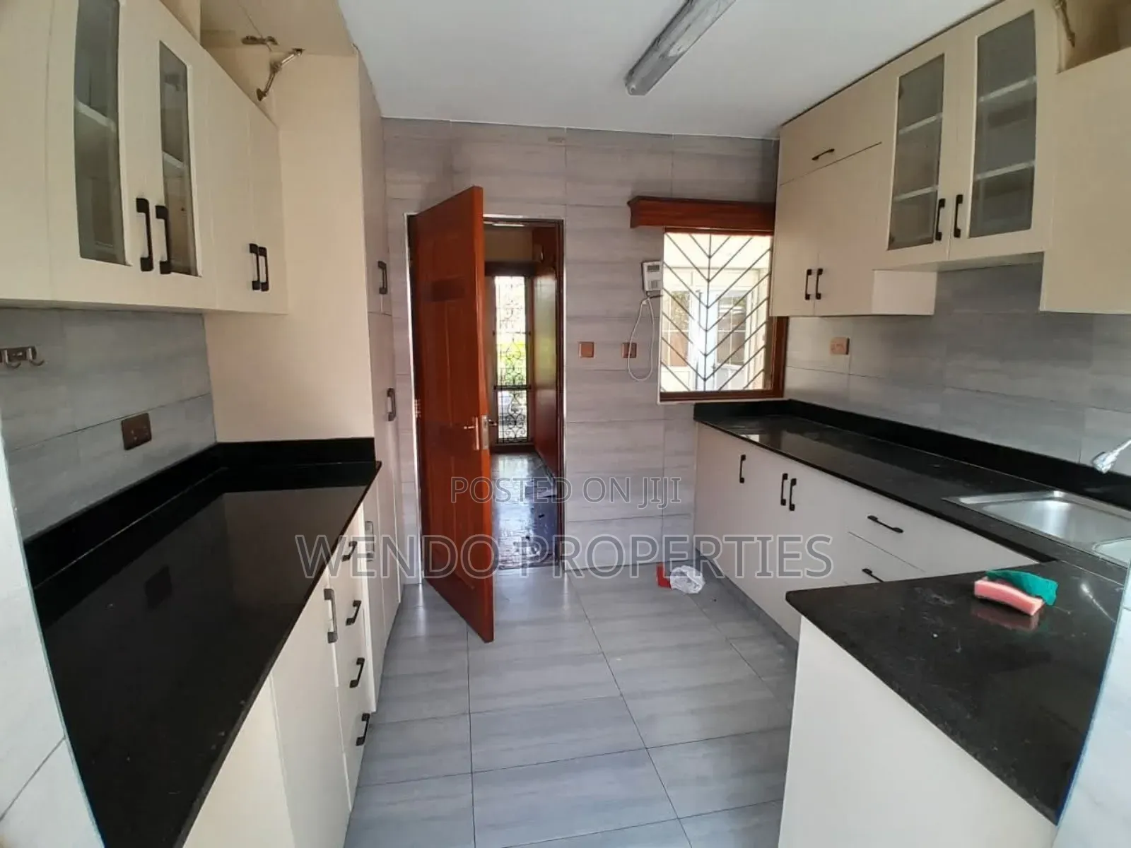 3bdrm Maisonette in Langata for rent