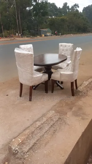 Oval 4-Seater Upholstered Chairs Dinning Table Set